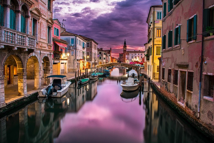 ヴェネツィアの運河（イタリア）